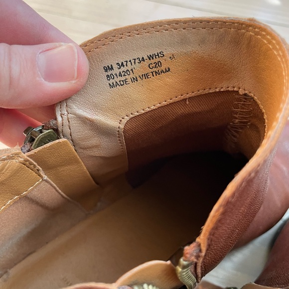 Frye Cognac Leather boots - Picture 8 of 10